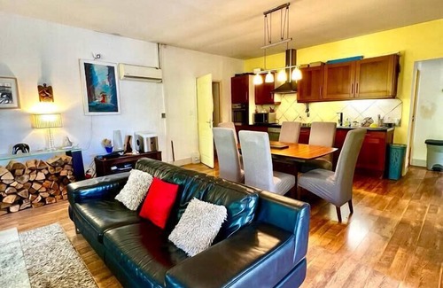 Antibes City Centre House | Holiday house in the city-center of Antibes with a private pool