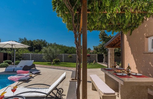 Sveta Nedelja Cabin | Holiday house with private pool, fenced garden and covered barbecue terrace