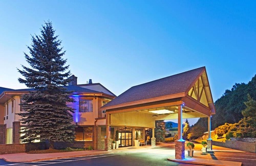 Blowing Rock Hotel | Holiday Inn Express Blowing Rock South, an IHG Hotel