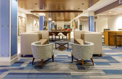 Sturbridge Hotel | Holiday Inn Express & Suites - Sturbridge, an IHG Hotel
