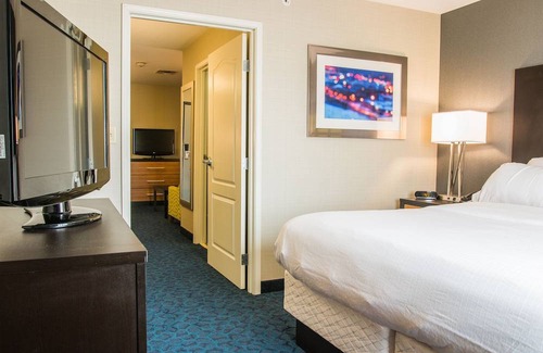 Jackson Hotel | Holiday Inn Express & Suites Jackson, an IHG Hotel