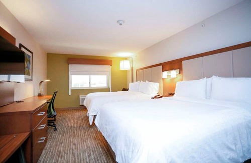 Carlsbad Hotel | Holiday Inn Express Carlsbad, an IHG Hotel