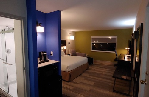 Rolling Meadows Hotel | Holiday Inn Express Rolling Meadows - Schaumburg Area by IHG