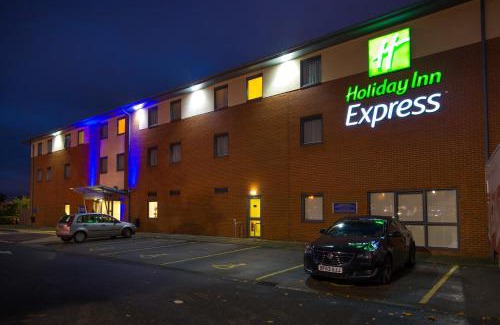 Bedford Hotel | Holiday Inn Express Bedford by IHG