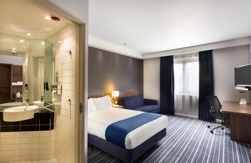 Colchester Hotel | Holiday Inn Express Colchester by IHG