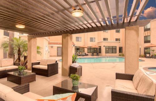 Carlsbad Hotel | Holiday Inn Express Hotel & Suites Carlsbad Beach by IHG