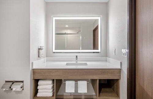 Sorrento Valley Hotel | Holiday Inn Express Hotel & Suites San Diego-Sorrento Valley by IHG
