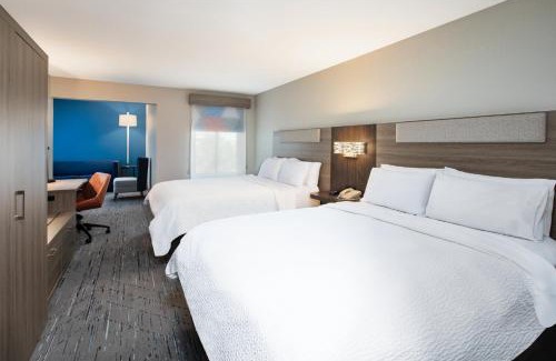 Tyrone Hotel | Holiday Inn Express Silver City by IHG