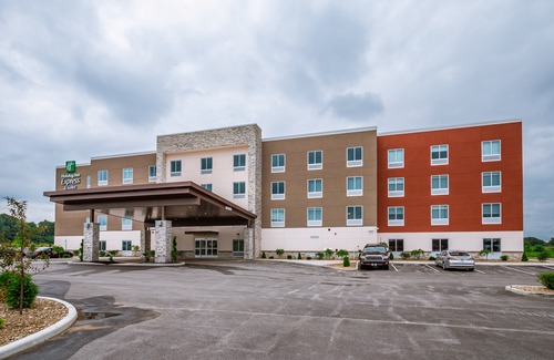 Saint Marys  Saint Joseph County Hotel | Holiday Inn Express & Suites South Bend - South, an Ihg Hotel