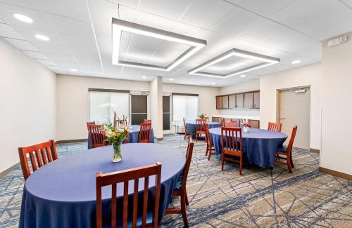 Sylva Hotel | Holiday Inn Express & Suites Sylva/Dillsboro by IHG