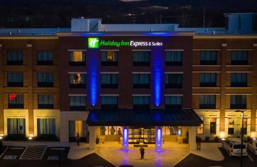 Franklin Hotel | Holiday Inn Express & Suites Franklin - Berry Farms by IHG