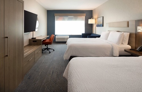 Raisin Hotel | Holiday Inn Express & Suites Fresno Airport by IHG