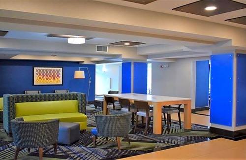 Concord Hotel | Holiday Inn Express Hotel & Suites Charlotte-Concord-I-85, an IHG Hotel