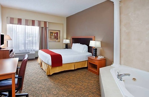 Concord Hotel | Holiday Inn Express Hotel & Suites Charlotte-Concord-I-85, an IHG Hotel