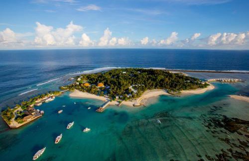 Kandooma Resort | Holiday Inn Resort Kandooma Maldives - Kids Stay & Eat Free and Free Roundtrip Speed Boat for a minimum 4 nights stay