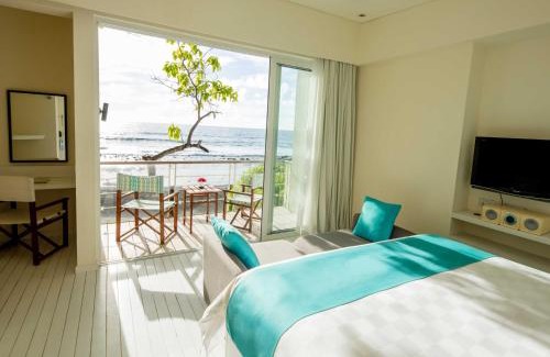 Kandooma Resort | Holiday Inn Resort Kandooma Maldives - Kids Stay & Eat Free and Free Roundtrip Speed Boat for a minimum 4 nights stay