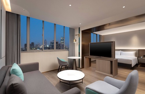 Jing'an Hotel | Holiday Inn Shanghai Jing'an by IHG