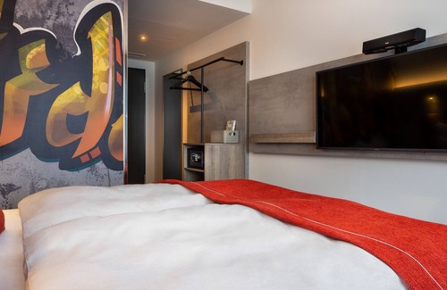 Lichtenberg Hotel | Holiday Inn - the niu, Hide Berlin Friedrichshain by IHG