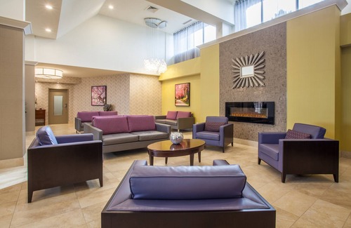 Northeast Mississauga Hotel | Holiday Inn Toronto - Int'l Airport by IHG