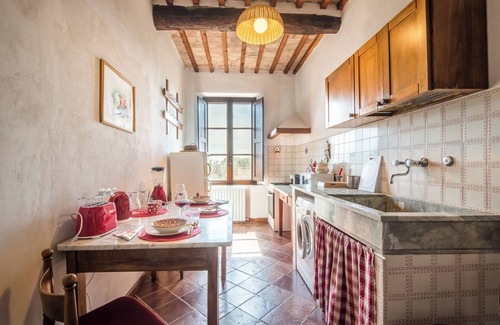 Ponte di Gabbiano Apartment | Holiday Home 'Casale' with Shared Pool, Shared Garden and Wi-Fi