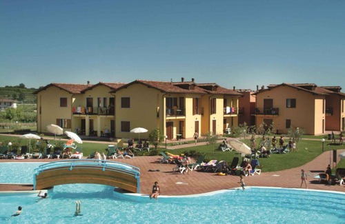 Peschiera del Garda Apartment | Holiday apartment with outdoor pool and children's entertainment in a great residence