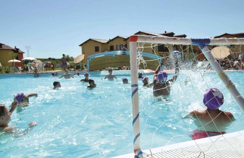 Peschiera del Garda Apartment | Holiday apartment with outdoor pool and children's entertainment in a great residence