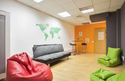 Sant Antoni Hostel | HolidaysBCN Rooms