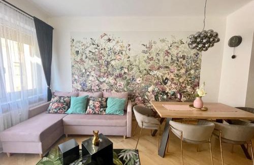 Ujlipotvaros Apartment | Hollán Residence I 3bdr I 2bathr I freeparking
