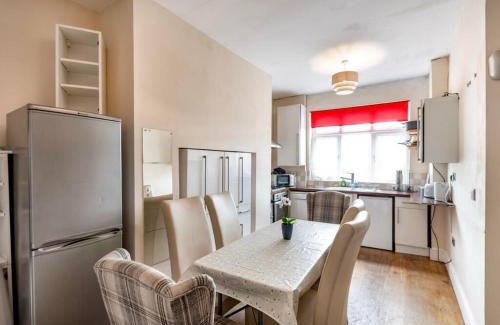 Retford House | Hollies House