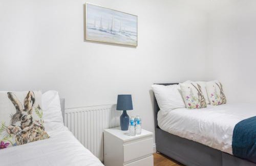 Islington Apartment | Holloway Budget Apartment - 1 Minute to Emirates Stadium - Next to Station - City Center