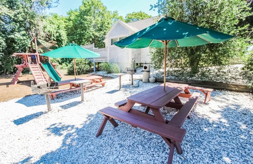 West Yarmouth Apartment | Holly Tree Resort