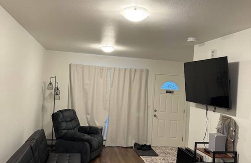 Wasilla House | Home away from home -3 bedrooms