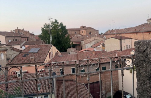 Ferrara House | HOME ELENA - APARTMENT IN THE CENTER 5 MINUTES FROM THE ESTENSE CASTLE