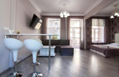 Verkhnie Misto Apartment | Home Hotel Apartments on Mykhailivska Square - Kiev