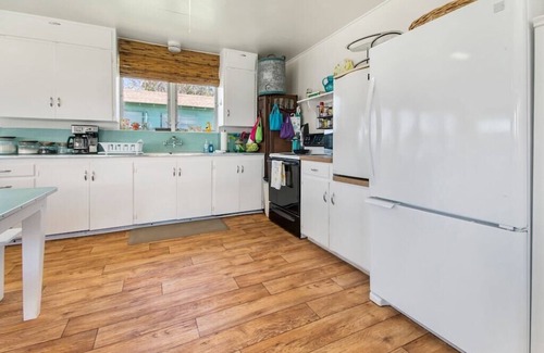 Cedar Lane House | Home on Caney Creek with Pier & RV spot