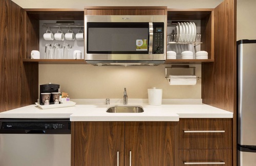 Menomonee Falls Hotel | Home2 Suites by Hilton Menomonee Falls Milwaukee