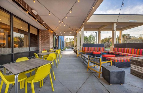 Southwest Raleigh Hotel | Home2 Suites by Hilton Raleigh West Lenovo Center