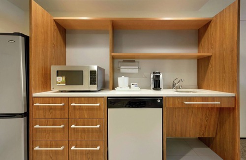 Milwaukee Hotel | Home2 Suites by Hilton Milwaukee Airport