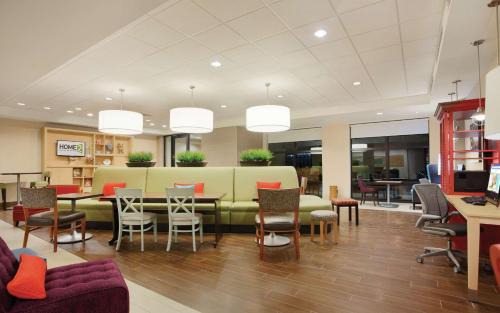 Tuscaloosa Hotel | Home2 Suites by Hilton Tuscaloosa Downtown University Boulevard