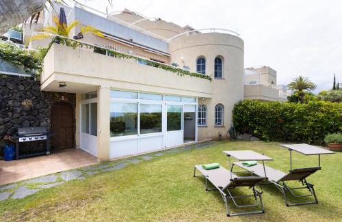 Santa Ursula Apartment | Home2Book Elegant Stay with Garden, BBQ & Pool