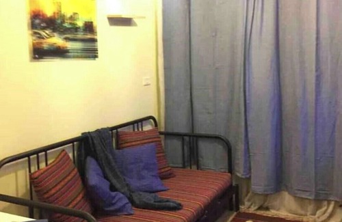 Al Swaifyeh Apartment | Homelike studio 13 mins away from downtown- steps to great food, cafes and shops