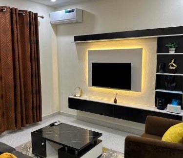 Ofin Apartment | Homely Shortlet Apartment LBS, AJAH