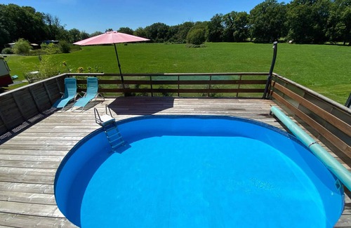 Saint-Pardoux House | Homerez - Bungalow in Saint-Pardoux