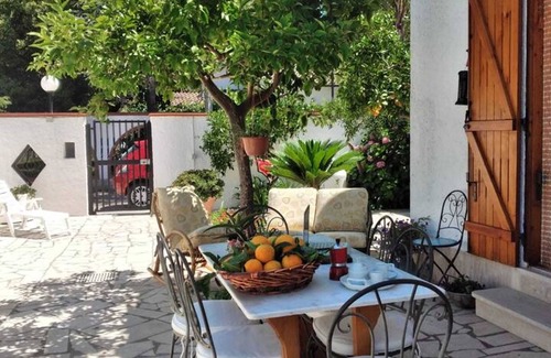 Fondi Villa | Homerez - Charming villa in Fondi with fireplace