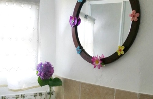 Nazare House | Homerez - House 7 km away from the beach for 4 ppl. with shared pool at Nazaré