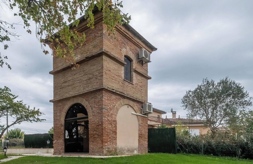 Villemur-sur-Tarn House | Homerez - House in Villemur-sur-Tarn