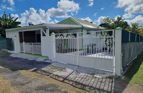 Petit-Canal House | Homerez - House in Petit-Canal