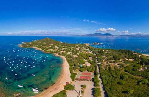 Isolella House | Homerez - Nice house With sea view and garden & Wifi