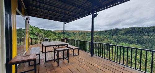 Sen Monorom House | Homestay Container