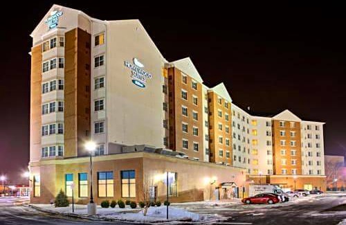 East Rutherford Hotel | Homewood Suites by Hilton East Rutherford - Meadowlands, NJ